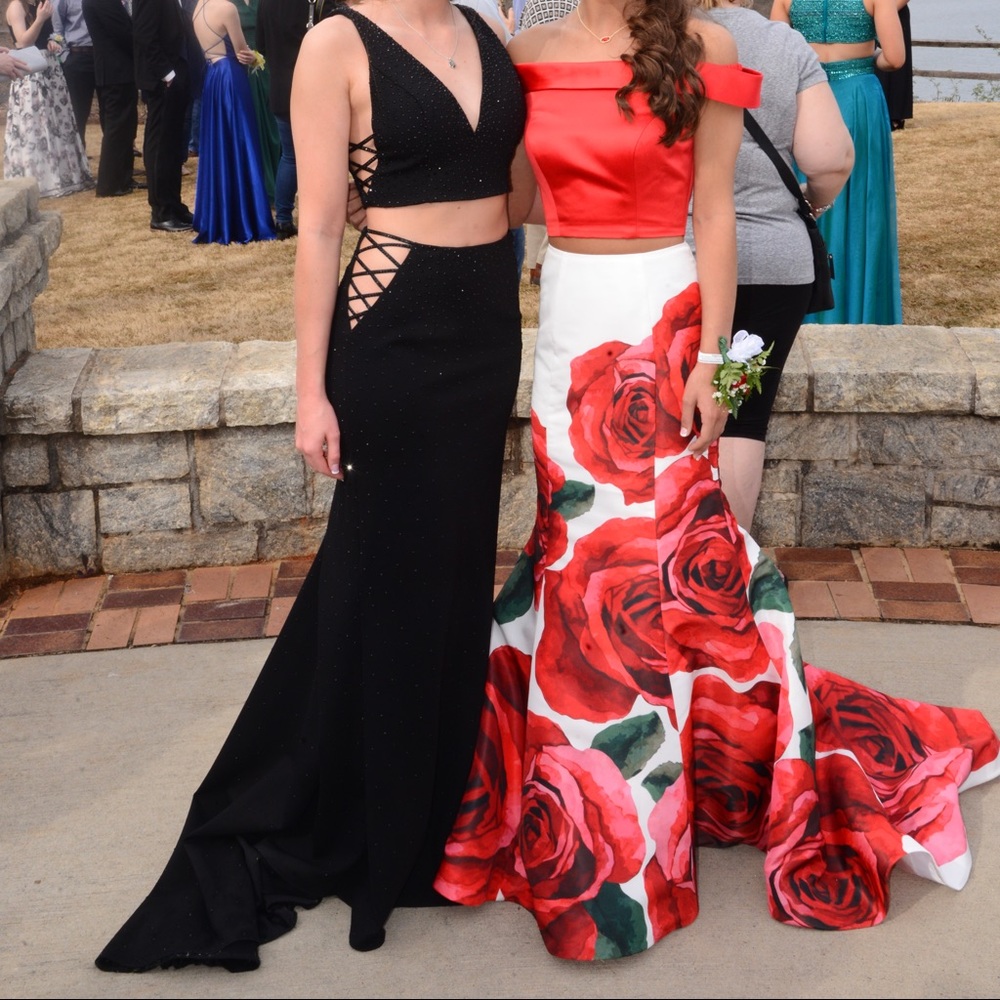 Sherri hill 2 piece mermaid rose dress